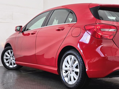 1.5 A180 CDI SE Hatchback 5dr Diesel 7G-DCT Euro 5 (s/s) (109 ps)