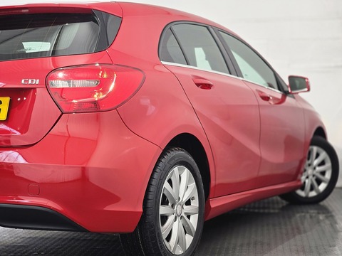 1.5 A180 CDI SE Hatchback 5dr Diesel 7G-DCT Euro 5 (s/s) (109 ps)