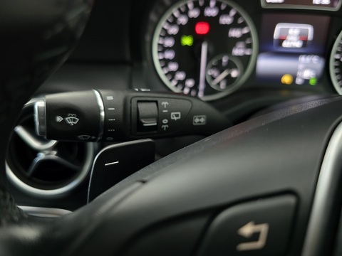 1.5 A180 CDI SE Hatchback 5dr Diesel 7G-DCT Euro 5 (s/s) (109 ps)