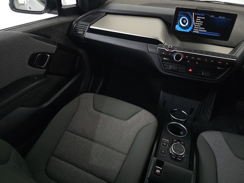 Hatchback 5dr Petrol Plug-in Hybrid Auto Euro 6 (s/s) (Range Extender) (170 ps)