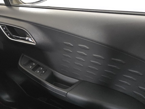 1.5 VTi-TECH Exclusive Nav Hatchback 5dr Petrol Manual Euro 6 (s/s) (106 ps)