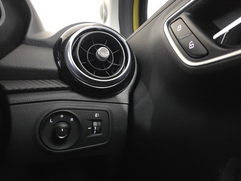 1.5 VTi-TECH Exclusive Nav Hatchback 5dr Petrol Manual Euro 6 (s/s) (106 ps)