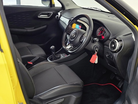 1.5 VTi-TECH Exclusive Nav Hatchback 5dr Petrol Manual Euro 6 (s/s) (106 ps)