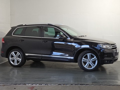 3.0 TDI V6 BlueMotion Tech R-Line SUV 5dr Diesel Tiptronic 4WD Euro 5 (s/s) (245 ps)