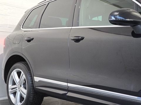 3.0 TDI V6 BlueMotion Tech R-Line SUV 5dr Diesel Tiptronic 4WD Euro 5 (s/s) (245 ps)