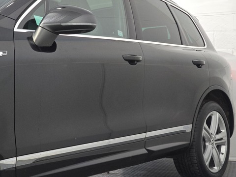 3.0 TDI V6 BlueMotion Tech R-Line SUV 5dr Diesel Tiptronic 4WD Euro 5 (s/s) (245 ps)