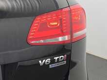 Volkswagen Touareg TDI V6 BlueMotion Tech R-Line 