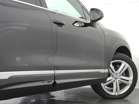 3.0 TDI V6 BlueMotion Tech R-Line SUV 5dr Diesel Tiptronic 4WD Euro 5 (s/s) (245 ps)