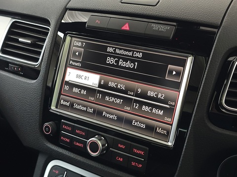 3.0 TDI V6 BlueMotion Tech R-Line SUV 5dr Diesel Tiptronic 4WD Euro 5 (s/s) (245 ps)