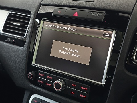 3.0 TDI V6 BlueMotion Tech R-Line SUV 5dr Diesel Tiptronic 4WD Euro 5 (s/s) (245 ps)