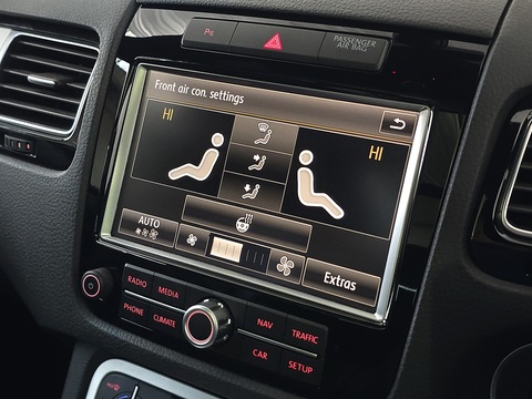 3.0 TDI V6 BlueMotion Tech R-Line SUV 5dr Diesel Tiptronic 4WD Euro 5 (s/s) (245 ps)