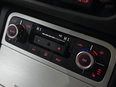 3.0 TDI V6 BlueMotion Tech R-Line SUV 5dr Diesel Tiptronic 4WD Euro 5 (s/s) (245 ps)