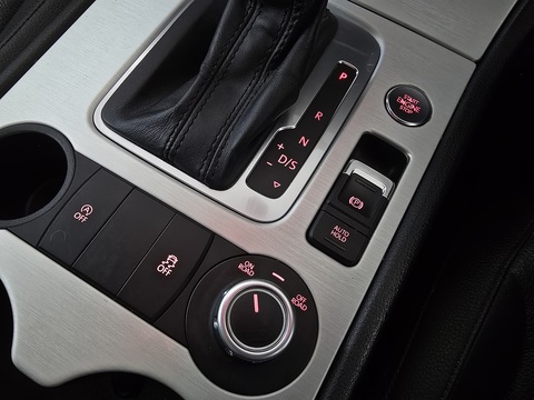 3.0 TDI V6 BlueMotion Tech R-Line SUV 5dr Diesel Tiptronic 4WD Euro 5 (s/s) (245 ps)