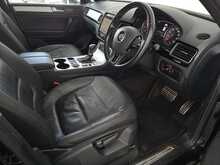 Volkswagen Touareg TDI V6 BlueMotion Tech R-Line 