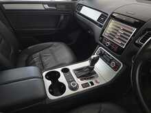 Volkswagen Touareg TDI V6 BlueMotion Tech R-Line 