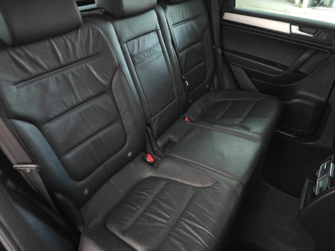 3.0 TDI V6 BlueMotion Tech R-Line SUV 5dr Diesel Tiptronic 4WD Euro 5 (s/s) (245 ps)