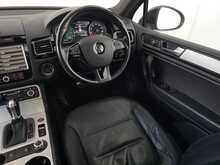 Volkswagen Touareg TDI V6 BlueMotion Tech R-Line 
