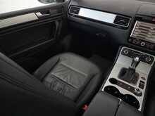 Volkswagen Touareg TDI V6 BlueMotion Tech R-Line 