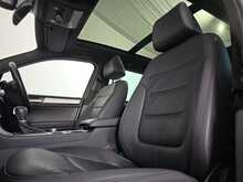 Volkswagen Touareg TDI V6 BlueMotion Tech R-Line 