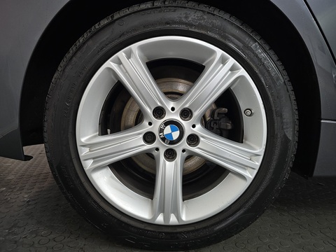 2.0 320d SE Touring 5dr Diesel Auto xDrive Euro 5 (s/s) (184 ps)