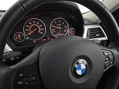 2.0 320d SE Touring 5dr Diesel Auto xDrive Euro 5 (s/s) (184 ps)