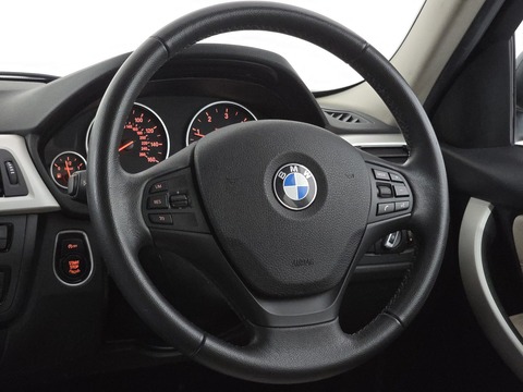 2.0 320d SE Touring 5dr Diesel Auto xDrive Euro 5 (s/s) (184 ps)