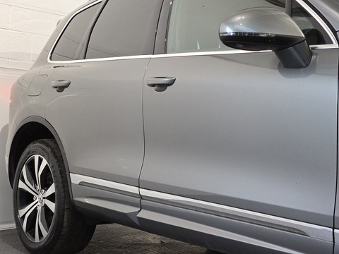 3.0 TDI V6 BlueMotion Tech R-Line SUV 5dr Diesel Tiptronic 4WD Euro 6 (s/s) (262 ps)