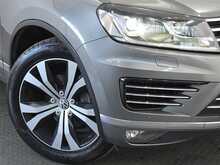 Volkswagen Touareg TDI V6 BlueMotion Tech R-Line 