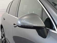 Volkswagen Touareg TDI V6 BlueMotion Tech R-Line 