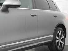 Volkswagen Touareg TDI V6 BlueMotion Tech R-Line 