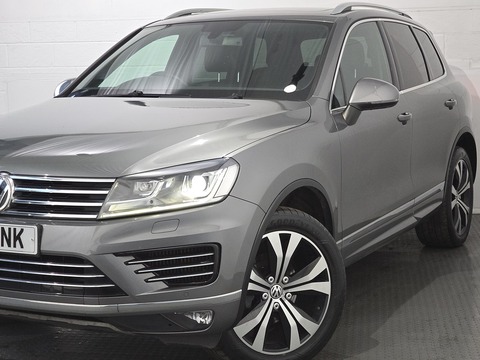 3.0 TDI V6 BlueMotion Tech R-Line SUV 5dr Diesel Tiptronic 4WD Euro 6 (s/s) (262 ps)