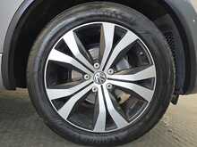 Volkswagen Touareg TDI V6 BlueMotion Tech R-Line 