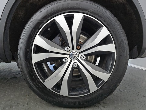 3.0 TDI V6 BlueMotion Tech R-Line SUV 5dr Diesel Tiptronic 4WD Euro 6 (s/s) (262 ps)