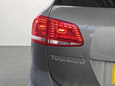 3.0 TDI V6 BlueMotion Tech R-Line SUV 5dr Diesel Tiptronic 4WD Euro 6 (s/s) (262 ps)