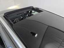 Volkswagen Touareg TDI V6 BlueMotion Tech R-Line 