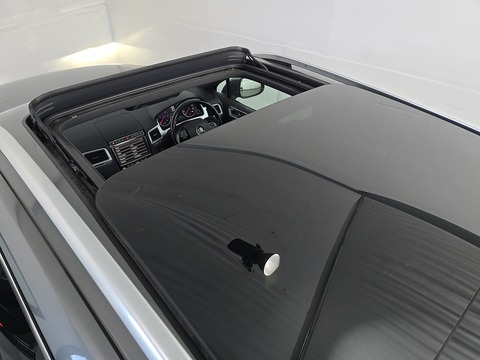 3.0 TDI V6 BlueMotion Tech R-Line SUV 5dr Diesel Tiptronic 4WD Euro 6 (s/s) (262 ps)