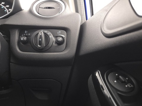 1.0T EcoBoost Titanium Hatchback 5dr Petrol Manual Euro 6 (s/s) (100 ps)