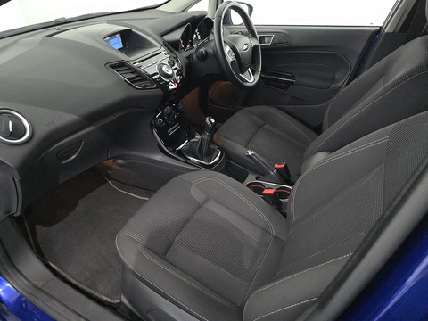 1.0T EcoBoost Titanium Hatchback 5dr Petrol Manual Euro 6 (s/s) (100 ps)