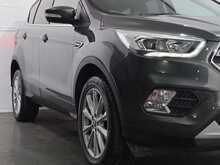 Ford Kuga T EcoBoost Titanium Edition 
