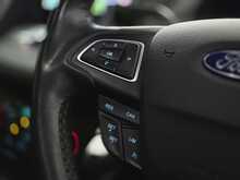 Ford Kuga T EcoBoost Titanium Edition 