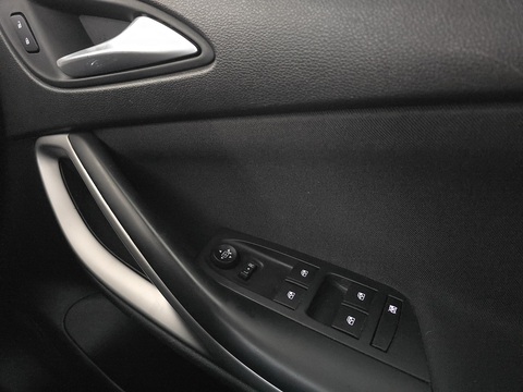 1.4i Turbo Tech Line Nav Sports Tourer 5dr Petrol Manual Euro 6 (125 ps)