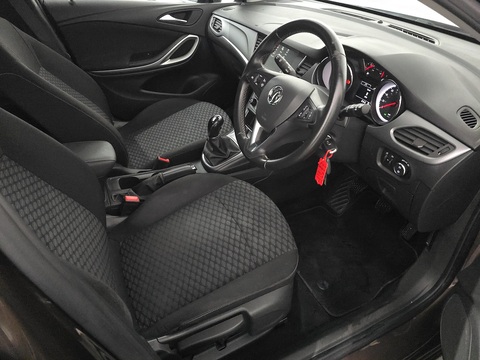 1.4i Turbo Tech Line Nav Sports Tourer 5dr Petrol Manual Euro 6 (125 ps)