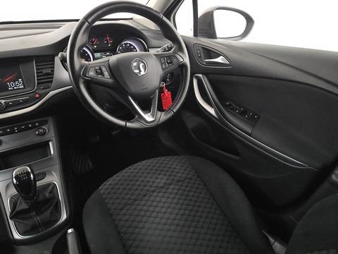 1.4i Turbo Tech Line Nav Sports Tourer 5dr Petrol Manual Euro 6 (125 ps)