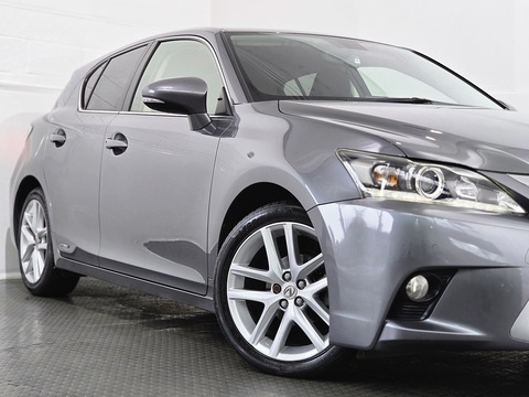 1.8 200h Advance Hatchback 5dr Petrol Hybrid CVT Euro 6 (s/s) (136 ps)
