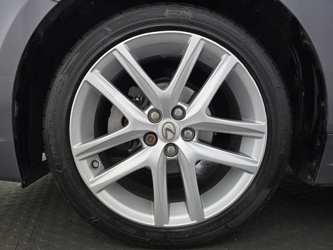 1.8 200h Advance Hatchback 5dr Petrol Hybrid CVT Euro 6 (s/s) (136 ps)