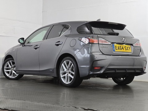 1.8 200h Advance Hatchback 5dr Petrol Hybrid CVT Euro 6 (s/s) (136 ps)