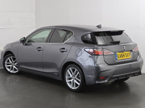 1.8 200h Advance Hatchback 5dr Petrol Hybrid CVT Euro 6 (s/s) (136 ps)