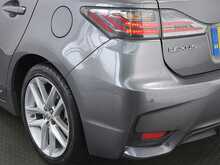 Lexus CT 200h Advance 