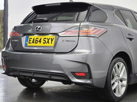 1.8 200h Advance Hatchback 5dr Petrol Hybrid CVT Euro 6 (s/s) (136 ps)