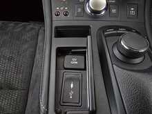 Lexus CT 200h Advance 